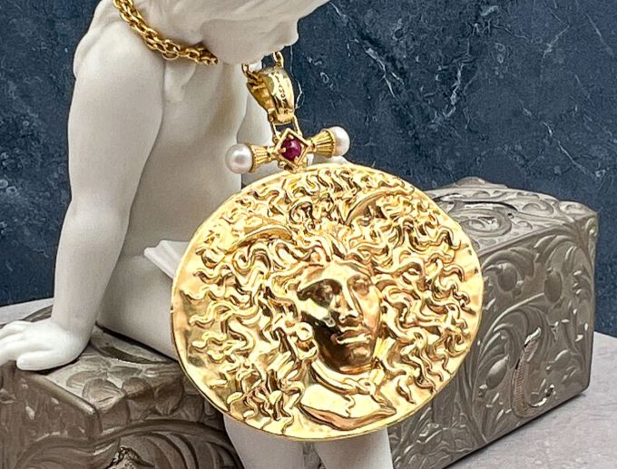 TAGLIAMONTE Designs (SH483) 18K Cameo Statement Pendant *Medusa*Reg.$3500