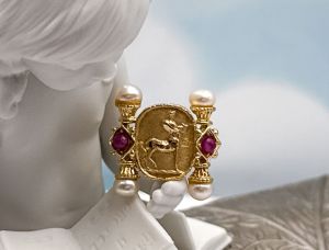 TAGLIAMONTE Designs (PN2622R) 925SS/YGP Cameo Ring w/ Rubies, Pearls*Size 7*Reg.$200